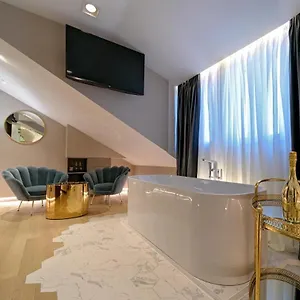Lumiere Luxury Pensión