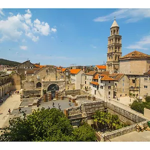 Palace Tower View Split
