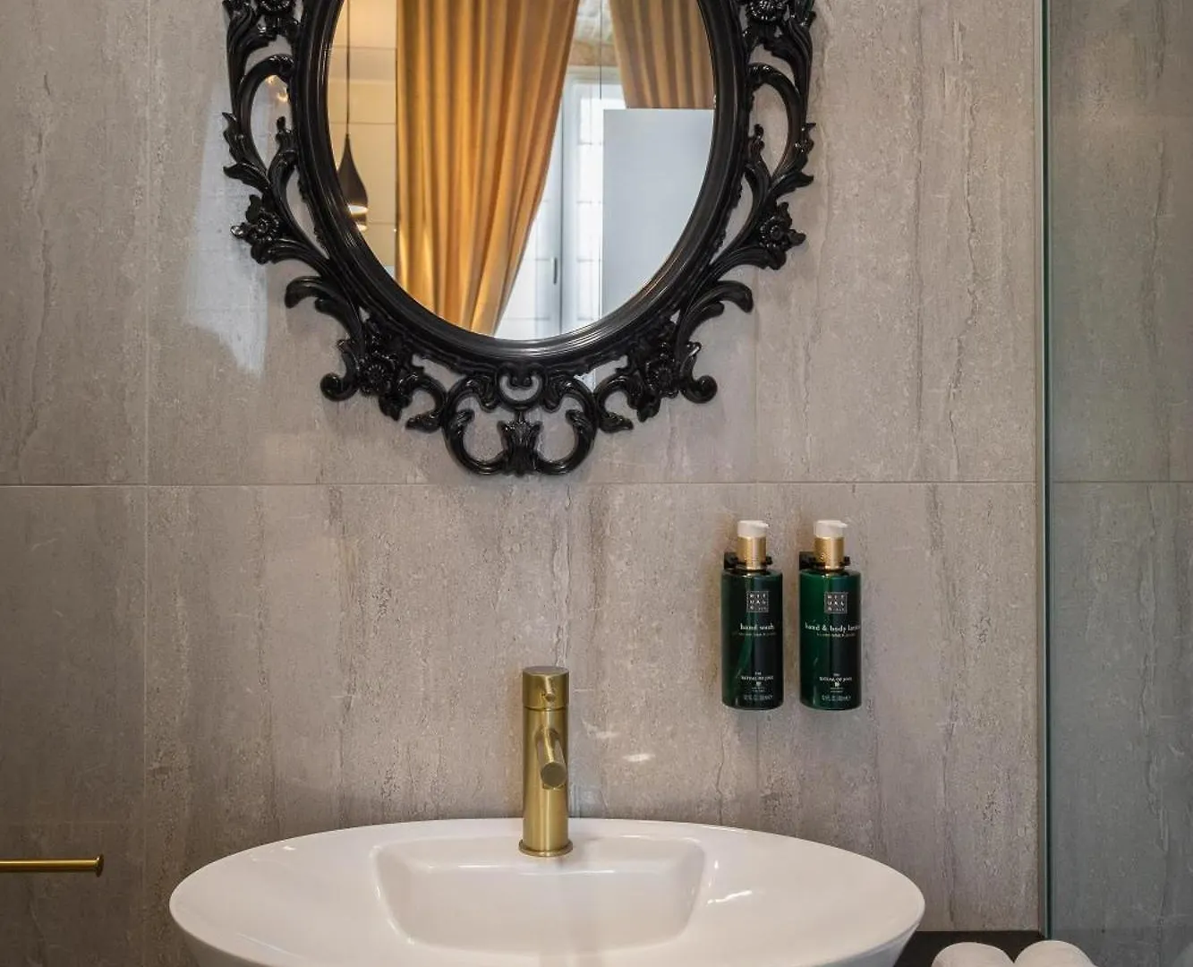 Luxury Rooms Golden Palace Citycentre Right Next To Diocletian'S Palace Split 0*,