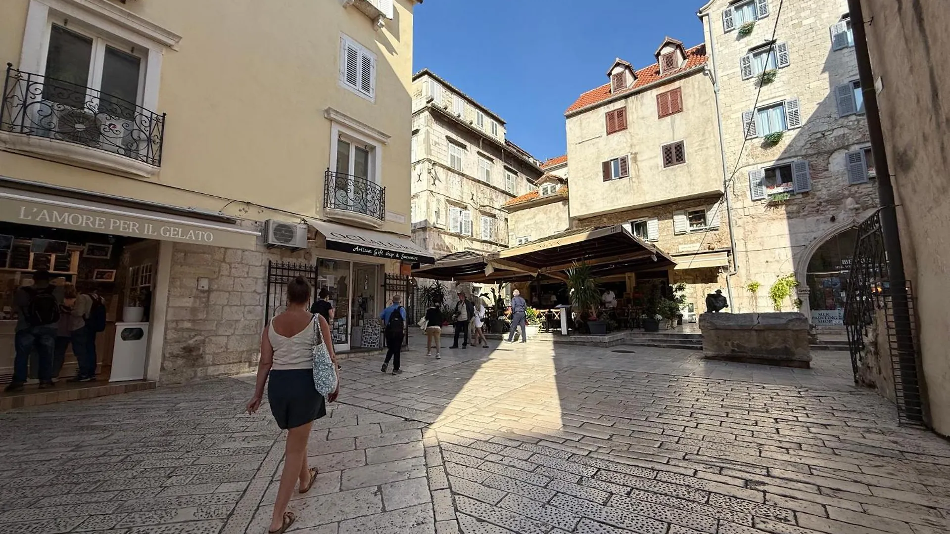Luxury Rooms Golden Palace Citycentre Right Next To Diocletian'S Palace Split Guest house